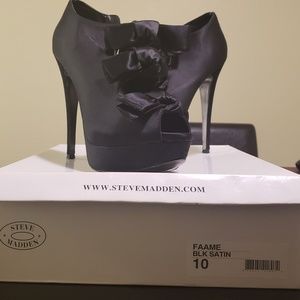 Steve Madden Faame Satin heels!!!